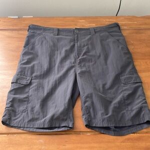 Orvis Nylon Cargo Shorts Size 38